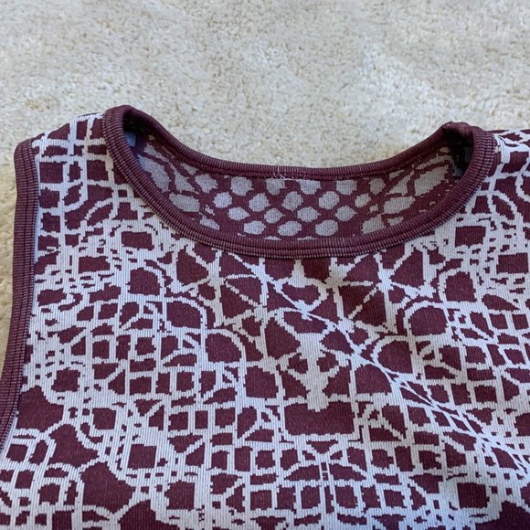 Fabletics Veranda Seamless Cropped Tank - Picture 5 of 14